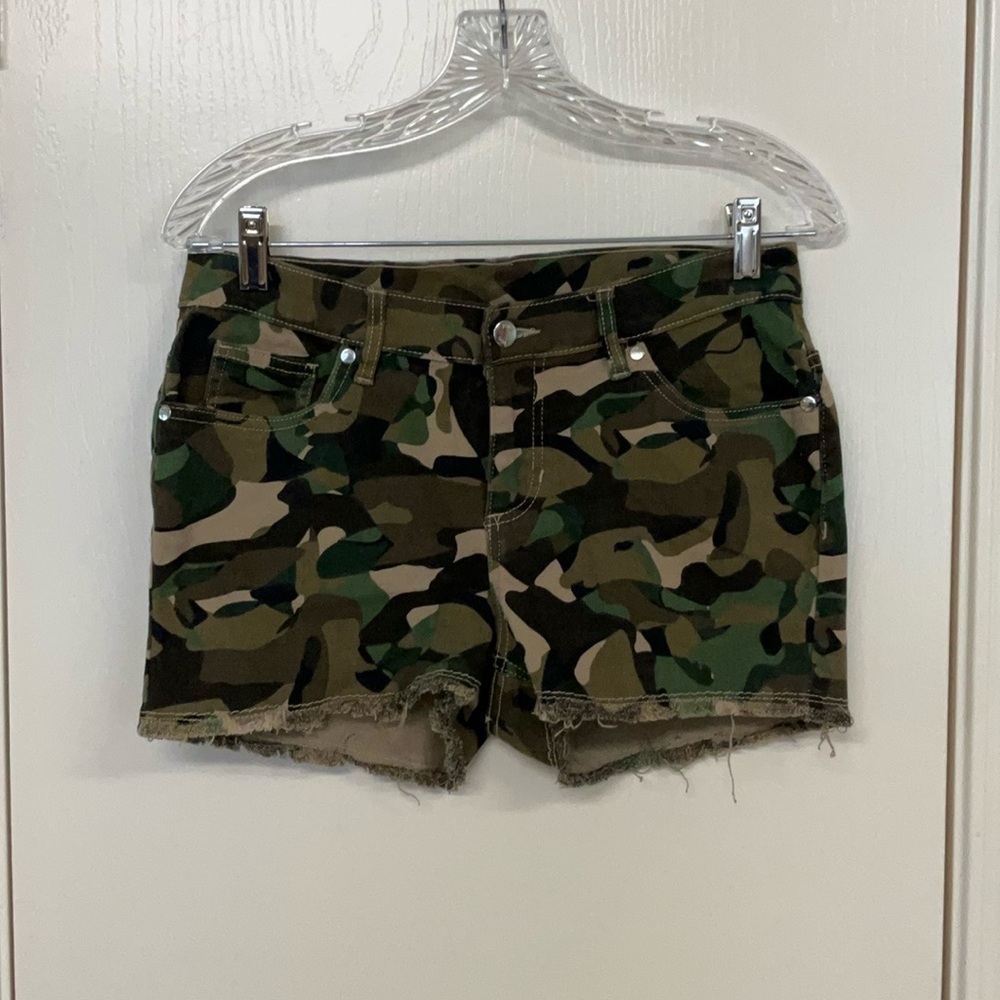 Sale 3for30 Ends 28th Camo Green Women's Shorts